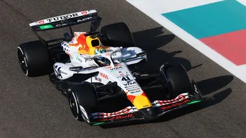 Lindblad se prepara para una temporada 'difícil' como novato en Racing Bulls