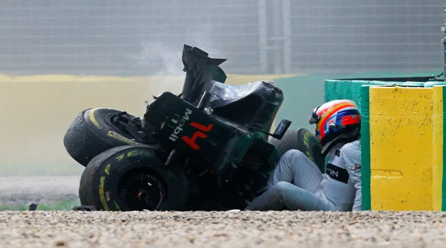 El aterrador accidente de Alonso en Australia 2016 que cambió la F1
